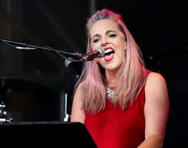 Joanna Eden – English Soul & Latin Heartbeat - Joanna Eden